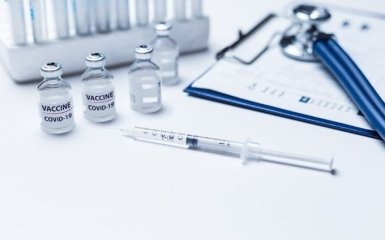 МОЗ объявило о бесплатной прививке от коронавируса для миллионов украинцев