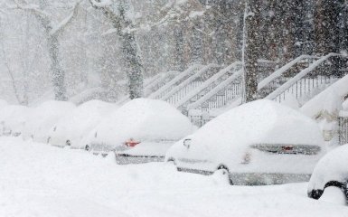 Квітневий льодовиковий період: США засипало снігом і крижаним дощем