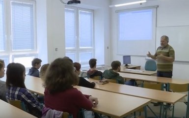 В Чехии студентов учат бороться с пропагандой Путина: опубликовано видео