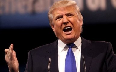 Посол США рассказал о "сумасшедшем" решении Трампа по Украине