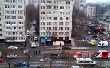 В жилом доме Петербурга обезвредили бомбу: появились фото и подробности