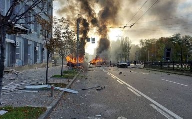 Потужні вибухи пролунали у Києві та Хмельницкому і Житомирі