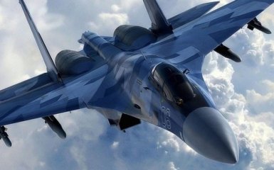 Российские истребители напугали людей в Крыму: появилось видео