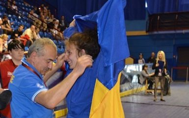 Украинская самбистка эффектно победила россиянку в битве за золотую медаль