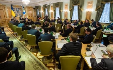 Порошенко призвал депутатов принять пакет законов для дальнейших реформ