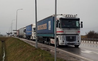 Вантажівки