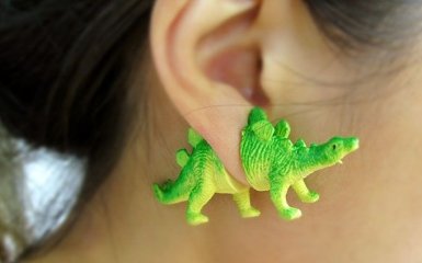 І з динозаврами в вухах: в мережі з'явилися фото дивовижних прикрас