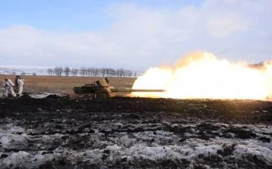 На Донбассе прошли мощные бои: трое бойцов ВСУ ранены, у врага немалые потери