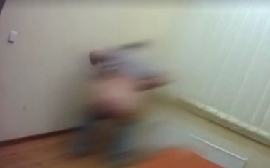 Чоловік, що оголив перед патрульними статеві органи, засуджений до 2,5 років в'язниці