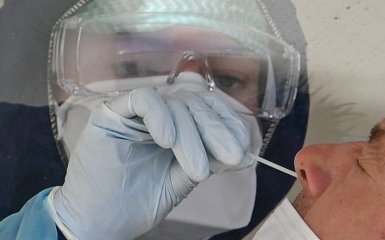 Количество больных коронавирусом в Украине 2 ноября резко возросло