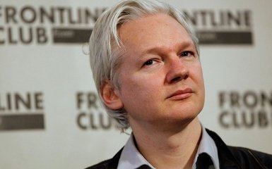 Ассанж заявил о готовности сдаться британской полиции