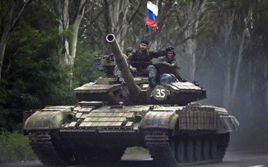Російські танки знову засікли в Донецьку: з'явилося фото