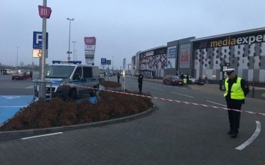 У Польщі чоловік влаштував криваву різанину в ТЦ