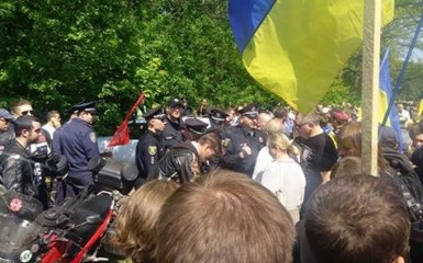 В Харькове обстреляли байкеров с красными флагами: появились фото
