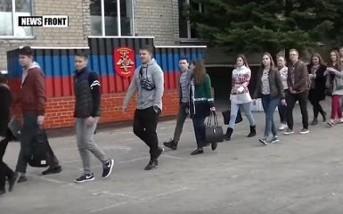 Учат юных террористов: появился грустный видеоролик с боевиками ДНР