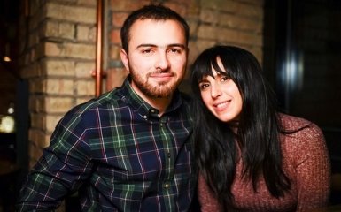 День объятий: известная певица тронула соцсети фото с женихом