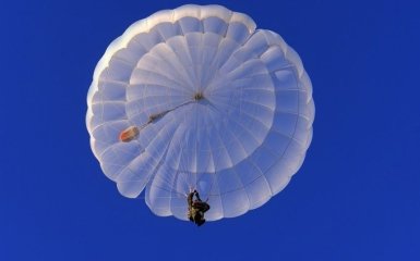 В Минобороны раскрыта наглая схема наживы на парашютах