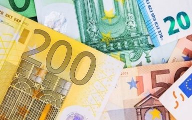 Курс валют на сьогодні 30 жовтня: долар дешевшає, евро подорожчав