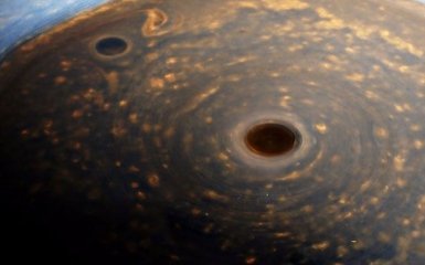 У NASA показали відео польоту Сassini між кільцями Сатурну