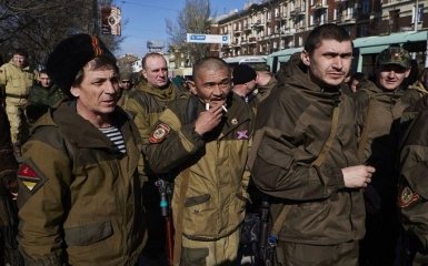 Як в Росії набирають найманців на Донбас: соцмережі обурило фото