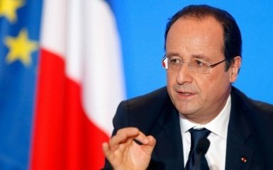 Олланд пообещал ответить на хакерские атаки против Макрона