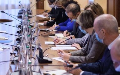 Послы G7 обратились к команде Зеленского по поводу приватизации в Украине