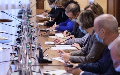 Послы G7 обратились к команде Зеленского по поводу приватизации в Украине