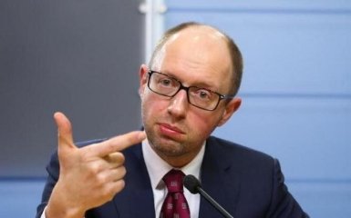 Громкая отставка Яценюка: в соцсетях активно шутят и тревожатся