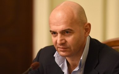 Кононенко тимчасово зніме з себе повноваження