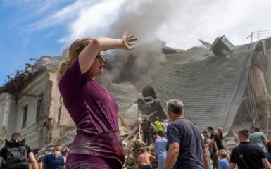 Они ударили по Охматдету. Известны имена и контакты россиян, причастных к ракетной атаке