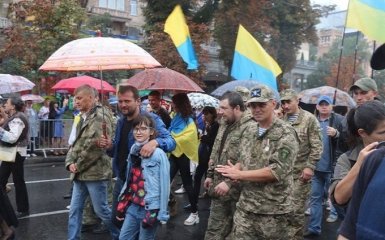 Бойцы добробатов в Киеве вышли на отдельный марш: появились фото и видео