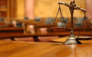 Парламент відправив у КСУ зміни до Конституції в частині правосуддя