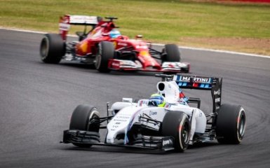 Пандемія коронавірусу: Формула 1 провела віртуальні перегони після скасування реальних