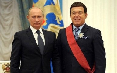 Путин дал звезду певцу, развлекавшему боевиков ДНР: опубликовано фото