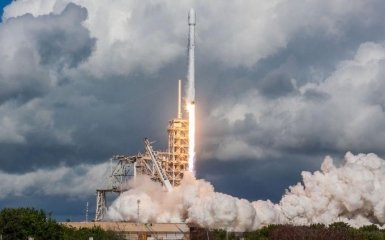 Компанія Маска почала приймати заявки на підключення інтернету Starlink