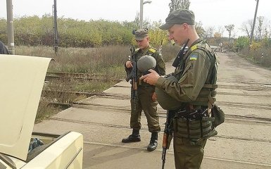 Прикривався дитиною в колисці: Нацгвардія зловила бойовика ДНР