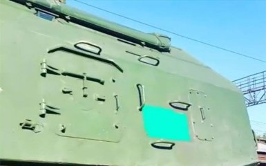 Путінські війська возять по Росії техніку з зафарбованими номерами: опубліковані фото і відео
