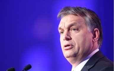 У Варшаві активісти "витягували Орбана з дупи Путіна"