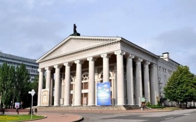 Сепаратисты в ДНР взялись за театр и поразили отсутствием фантазии