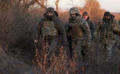 Зеленський прибув на Донбас разом з послами G7