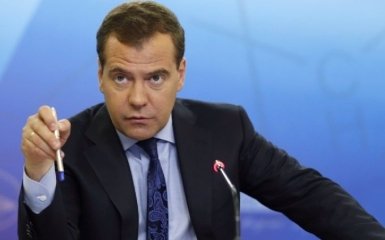 "Димон, пошел вон": Медведев прокомментировал протестные акции в России