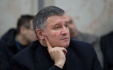 Аваков заступився за нового керівника Нацполіції Дніпропетровщини, поміченого в светрі з написом "СРСР"