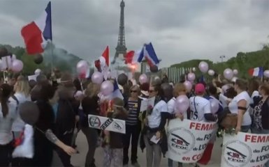 В Парижі "розгнівані дружини поліцейських" влаштували ходу: опубліковано відео