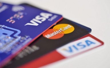 В окупованому Криму припинили випуск та обслуговування карток Visa і MasterCard