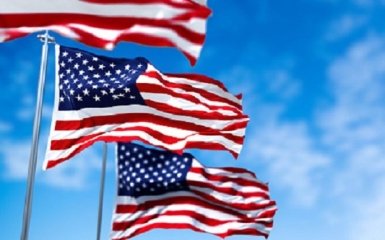 США запретили импорт золота из РФ и ввели санкции против почти 100 россиян и компаний