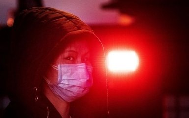 Число померлих і заражених смертельним вірусом в Китаї різко зросло - що відбувається