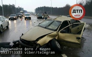 Под Киевом произошло серьезное "каскадерское" ДТП: появились фото и видео