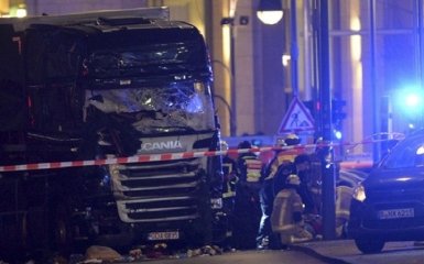 Теракт з вантажівкою в Берліні: з'явилися нове відео та дані про винуватця