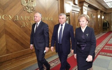 Додон відразу ж після відставки терміново полетів до Росії