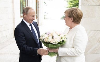 Зустріч Путіна та Меркель: відомі подробиці розмови політиків про війну в Україні